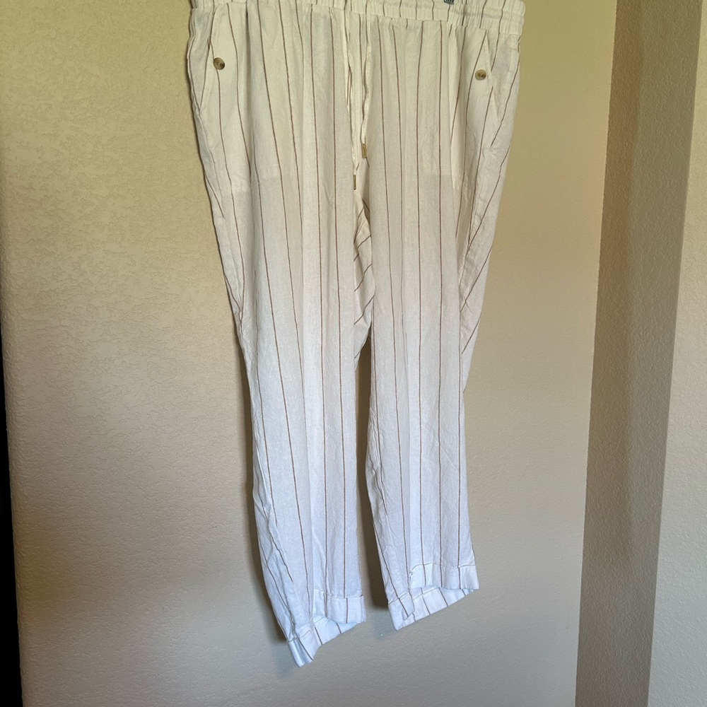 Jones New York White Cropped Pants with Stripes - Picture 2 of 8